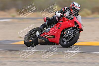 media/Sep-10-2022-SoCal Trackdays (Sat) [[a5bf35bb4a]]/Turn 6 (1140am)/